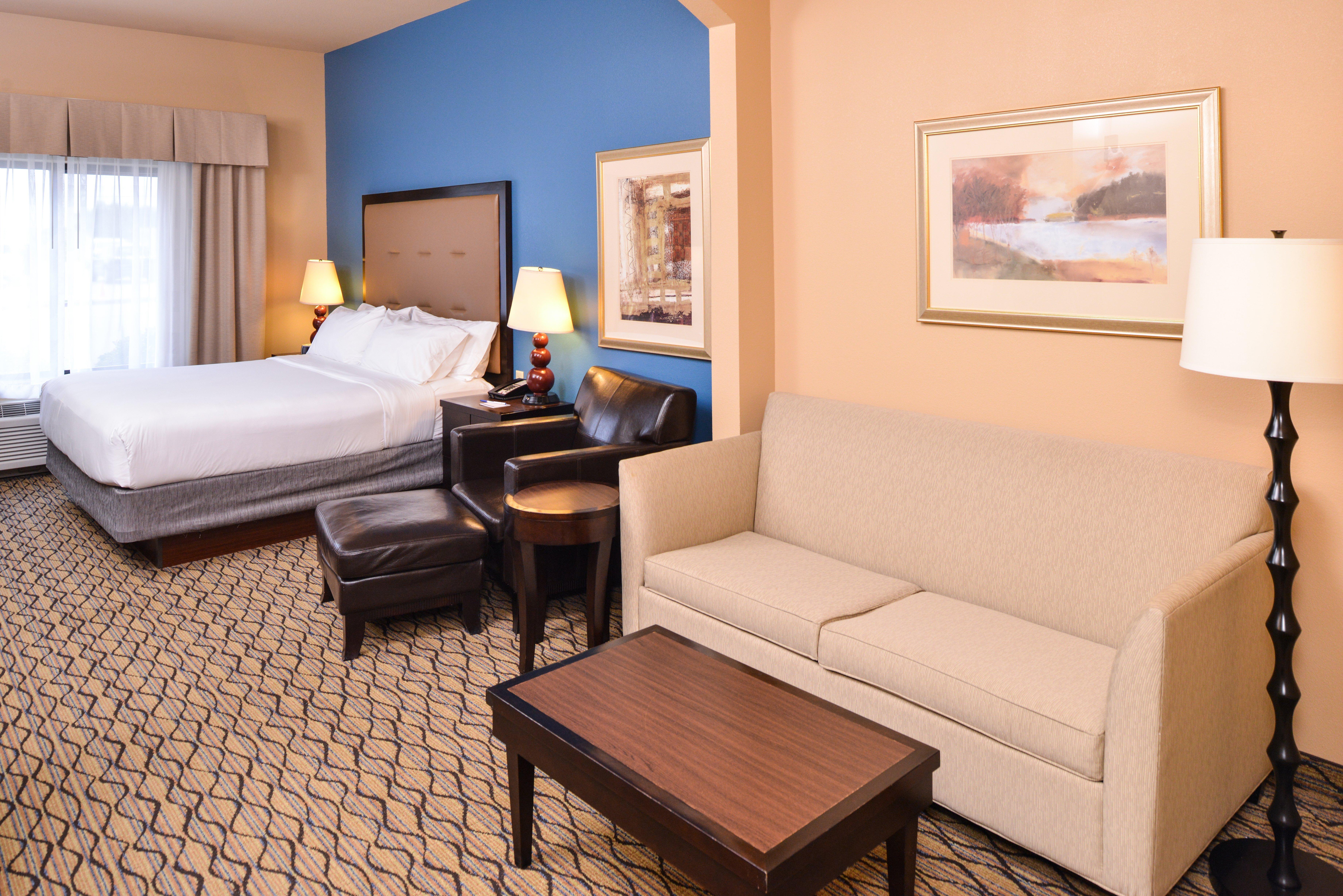 Express & By Ihg 2*