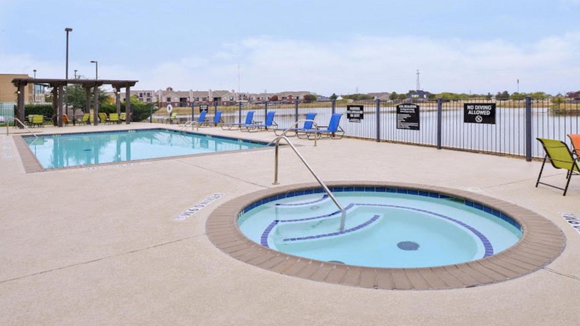 Express & By Ihg Hotel Wichita Falls