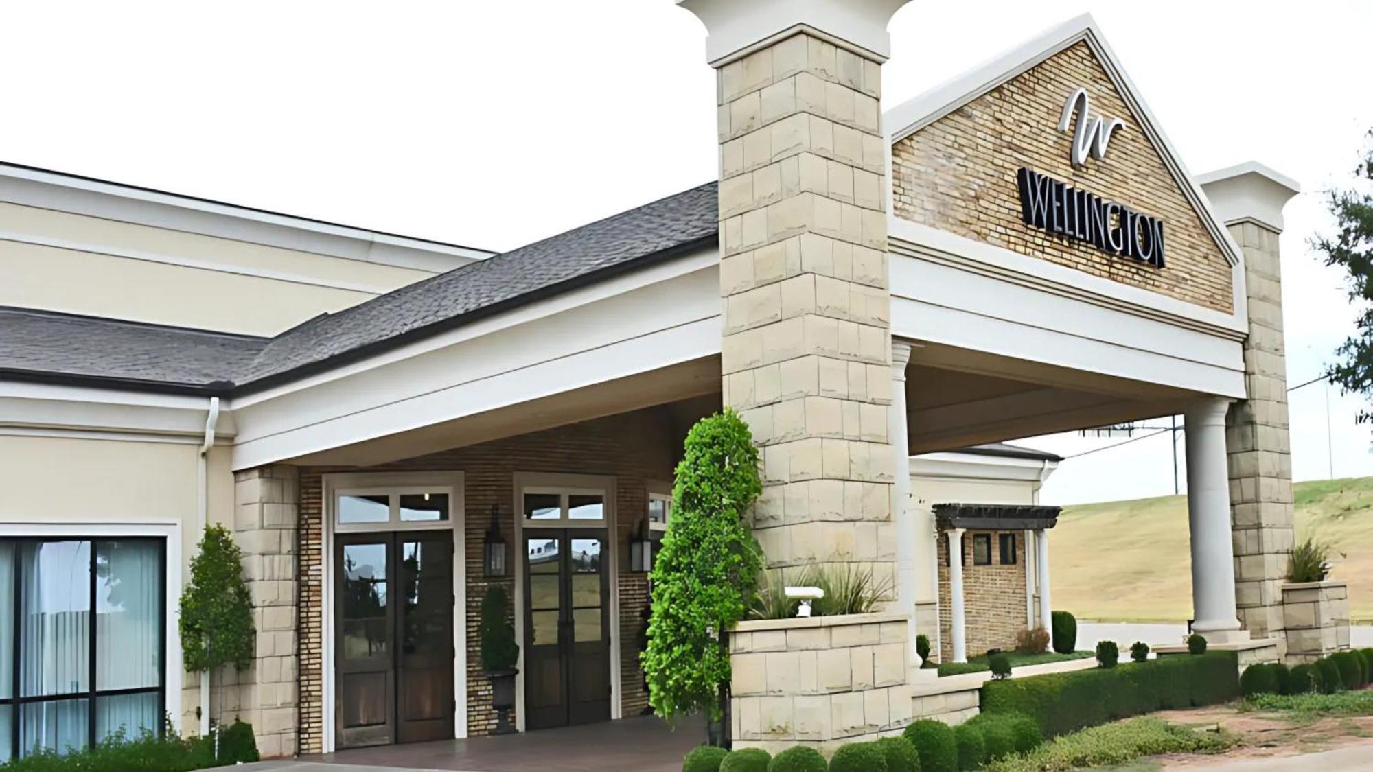 Hotel Express & By Ihg 2*