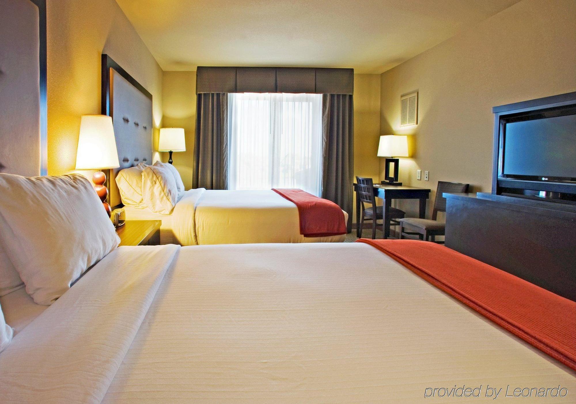Express & By Ihg